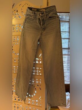 Levi’s 23” / 32 length